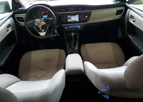 2015 Toyota Corolla L z USA, uszkodzony, nr VIN 2T1BURHE4FC268145